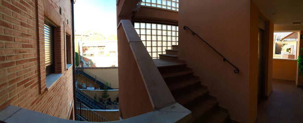 אלקאלה דה הנארס Hotel Complutense מראה חיצוני תמונה